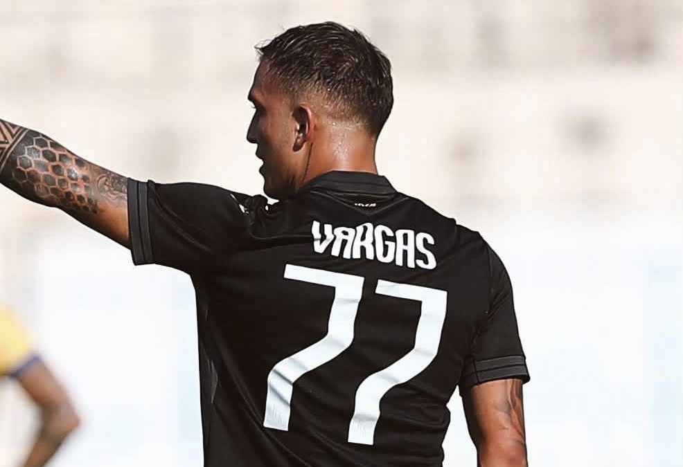 Kenneth Vargas anotó doblete en su primer juego en Grecia