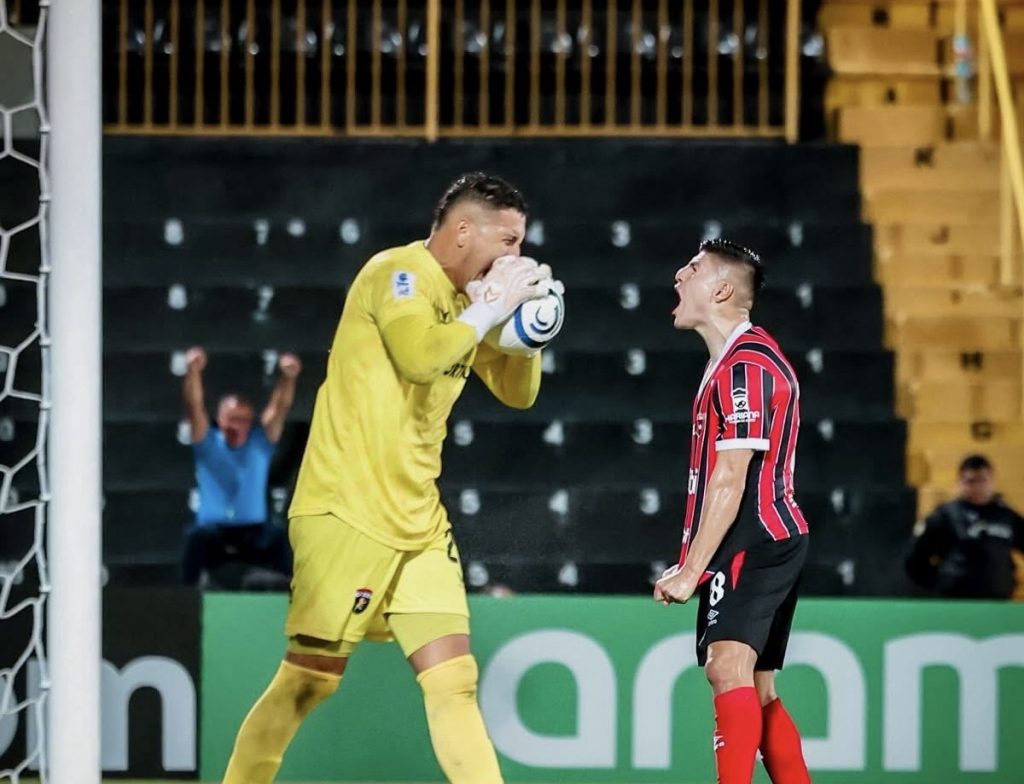 Alajuelense sigue con vida en la Copa Centroamericana