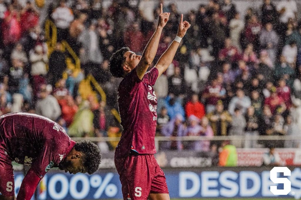 Saprissa triunfa ante Cartaginés y se mantiene invicto en el torneo