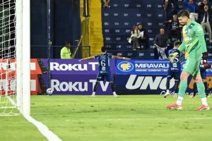 Cartaginés derrota a Alajuelense y se coloca como líder del torneo
